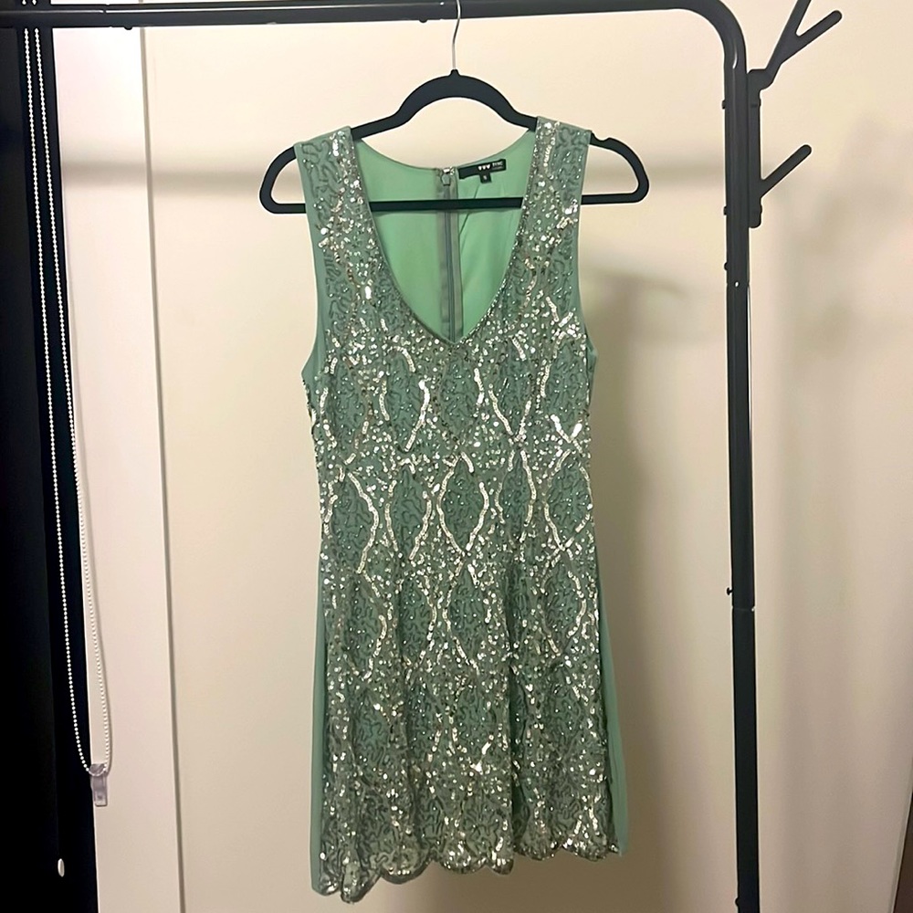 TFNC London Dress - Mint Green Sequin Front Dress.